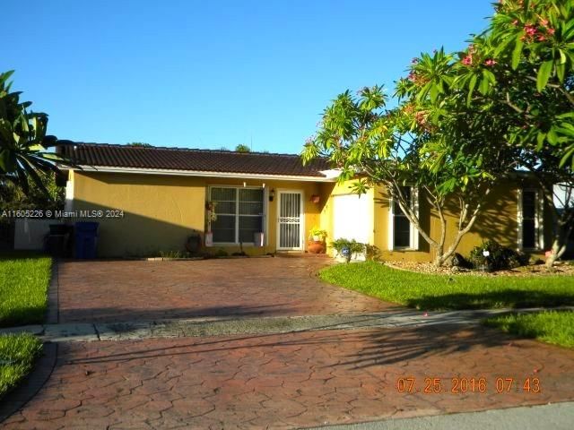 Real estate property located at 11410 32nd Pl, Broward County, SUNRISE GOLF VILLAGE SEC, Sunrise, FL