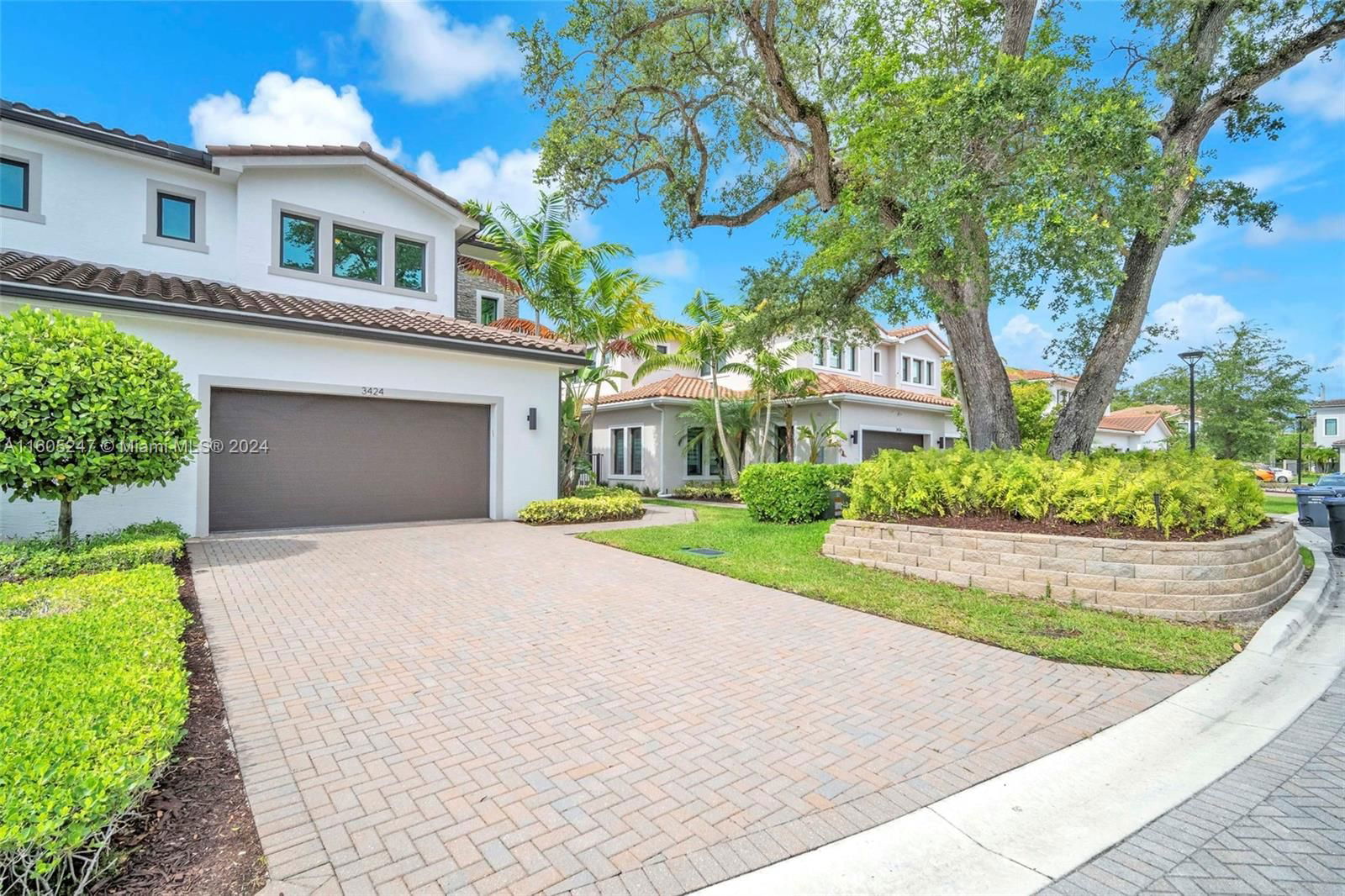 Real estate property located at 3424 Emerson Ln, Broward County, PRESERVE AT EMERALD HILLS, Hollywood, FL