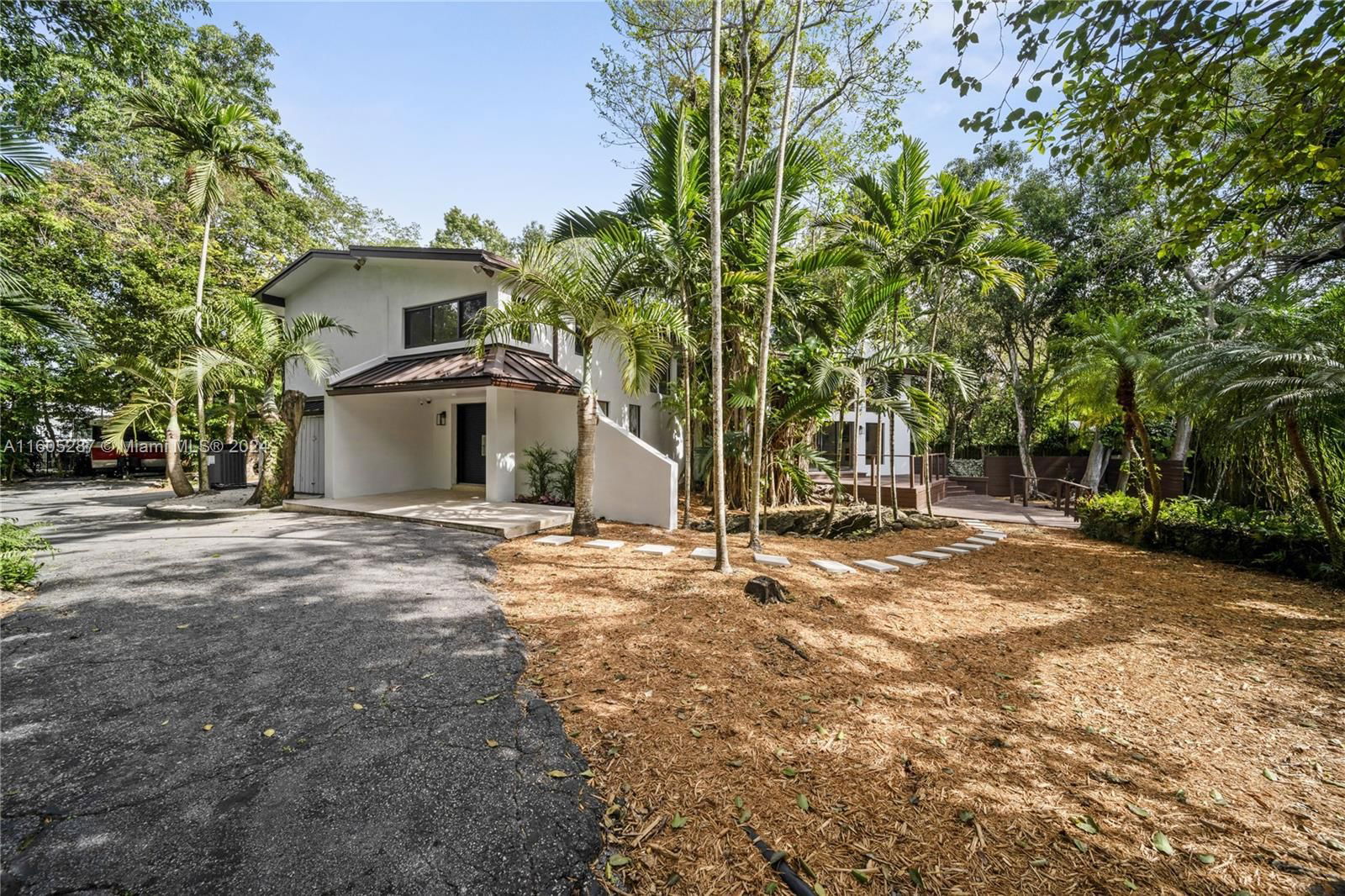 Real estate property located at 6525 133rd Dr, Miami-Dade County, DEVONWOOD, Pinecrest, FL