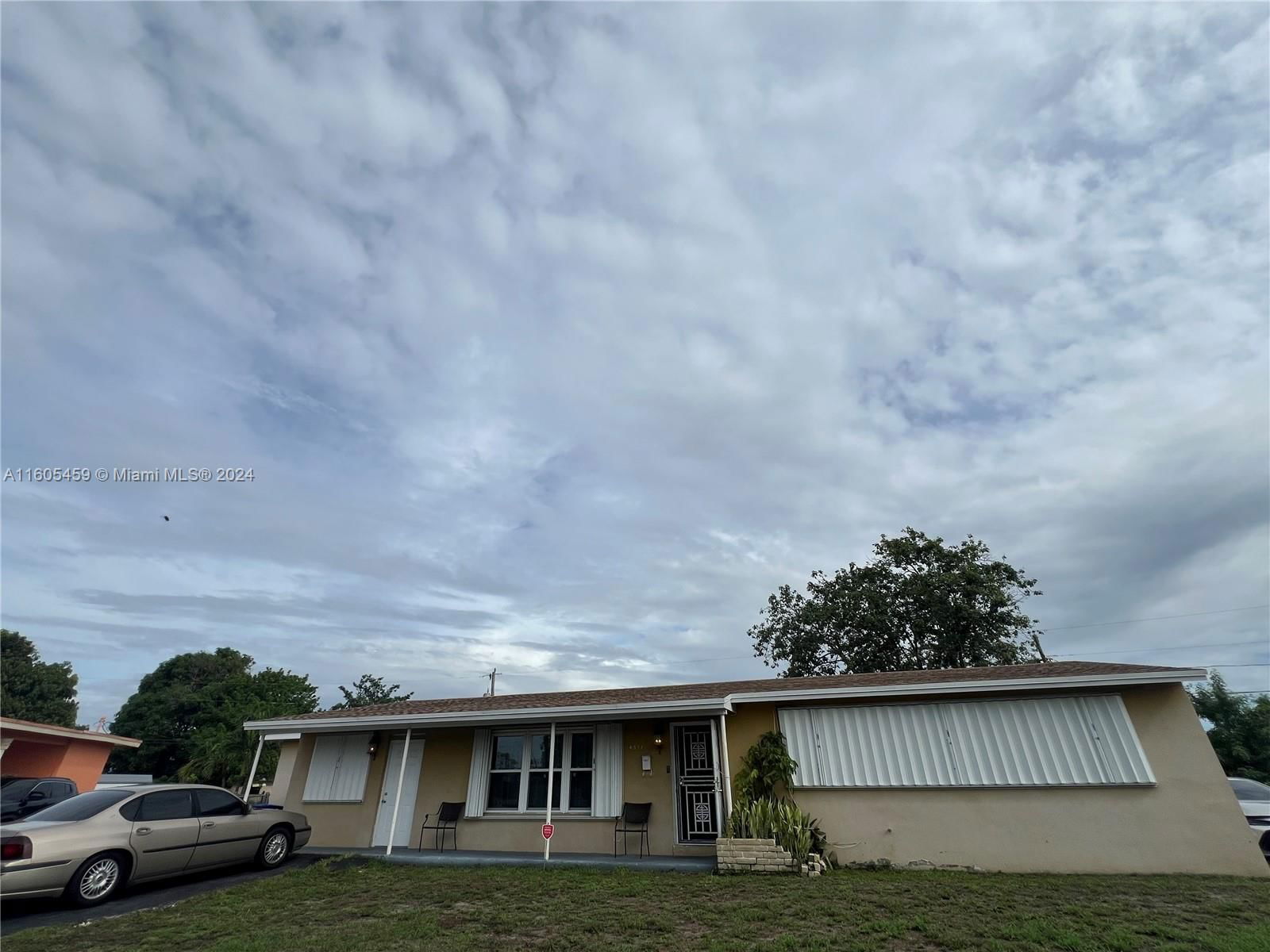 Real estate property located at 4511 174th Dr, Miami-Dade County, CAROL CITY 1 ST ADDN, Miami Gardens, FL