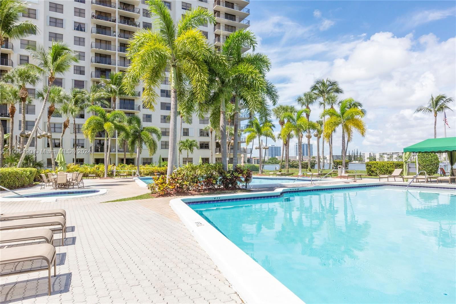 Real estate property located at 18181 31st Ct #406, Miami-dade, Tower At Biscayne Cove Co, Aventura, FL