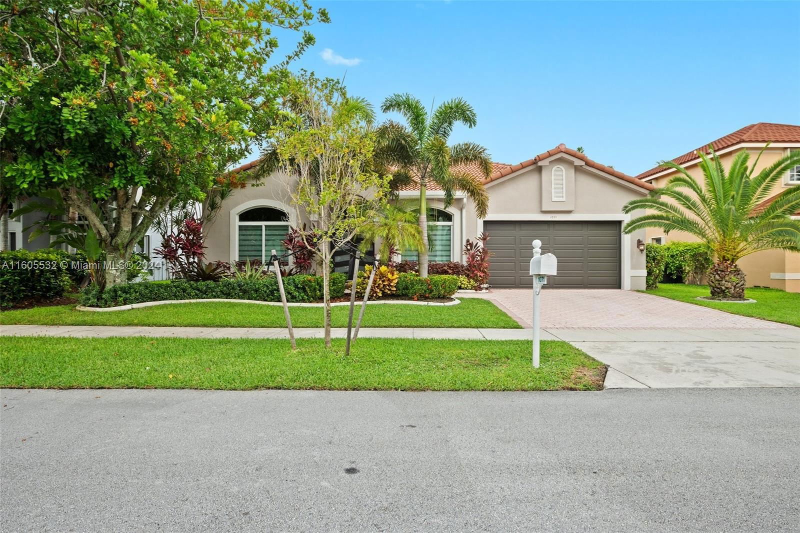 Real estate property located at 1071 182nd Way, Broward County, SILVER LAKES, Pembroke Pines, FL