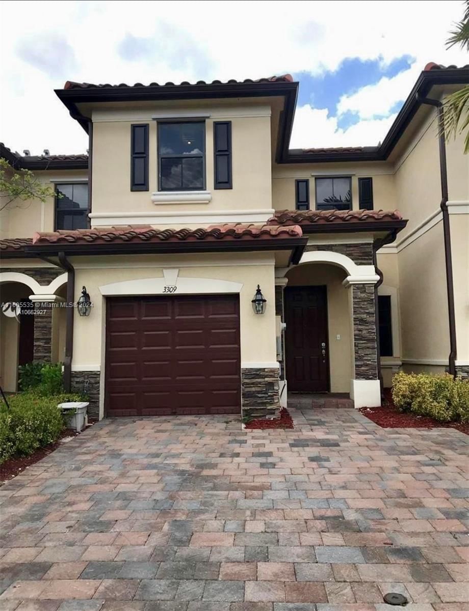 Real estate property located at 3309 90th Ter, Miami-Dade, Bellagio, Hialeah, FL