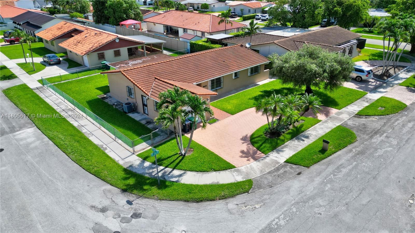 Real estate property located at 9421 20th St, Miami-Dade County, SPRING LAND DEV, Miami, FL