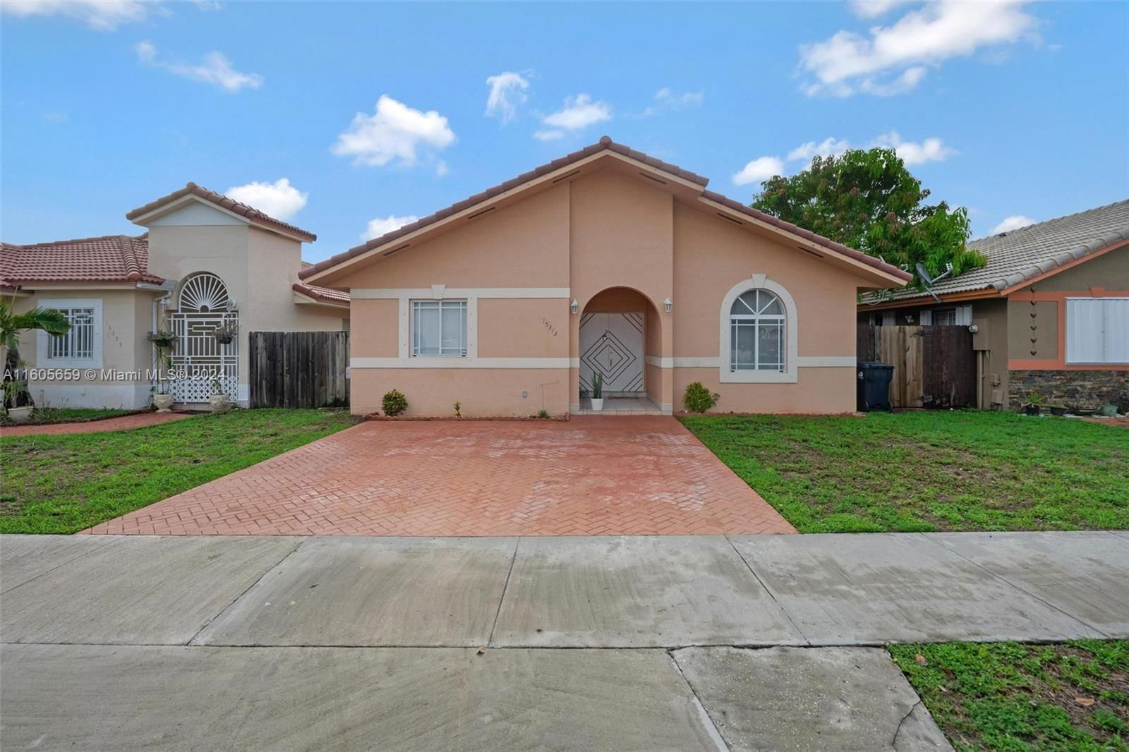 Real estate property located at 15313 90th Ave, Miami-Dade County, SUSI COVE SUB, Miami Lakes, FL