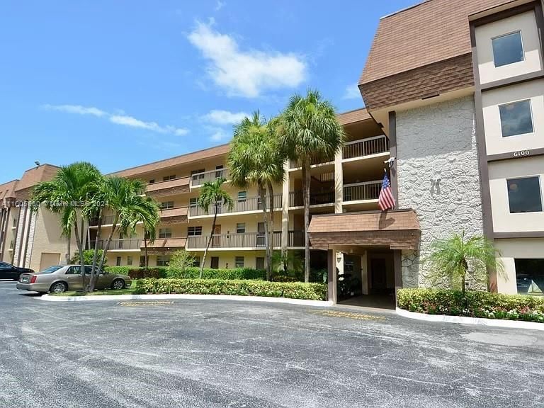 Real estate property located at 6100 2nd Ave #330, Palm Beach, BOCA TEECA CONDO 8, Boca Raton, FL