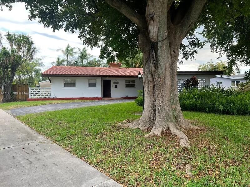 Real estate property located at 4400 Polk St, Broward, HOLLYWOOD HILLS, Hollywood, FL