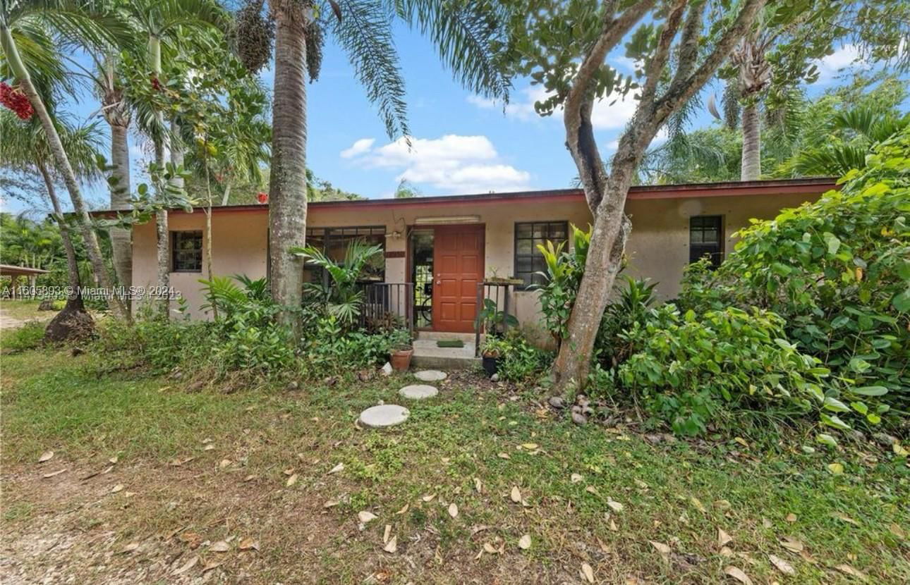 Real estate property located at 18960 240th St, Miami-Dade County, REDLAND HM & GROVE, Homestead, FL