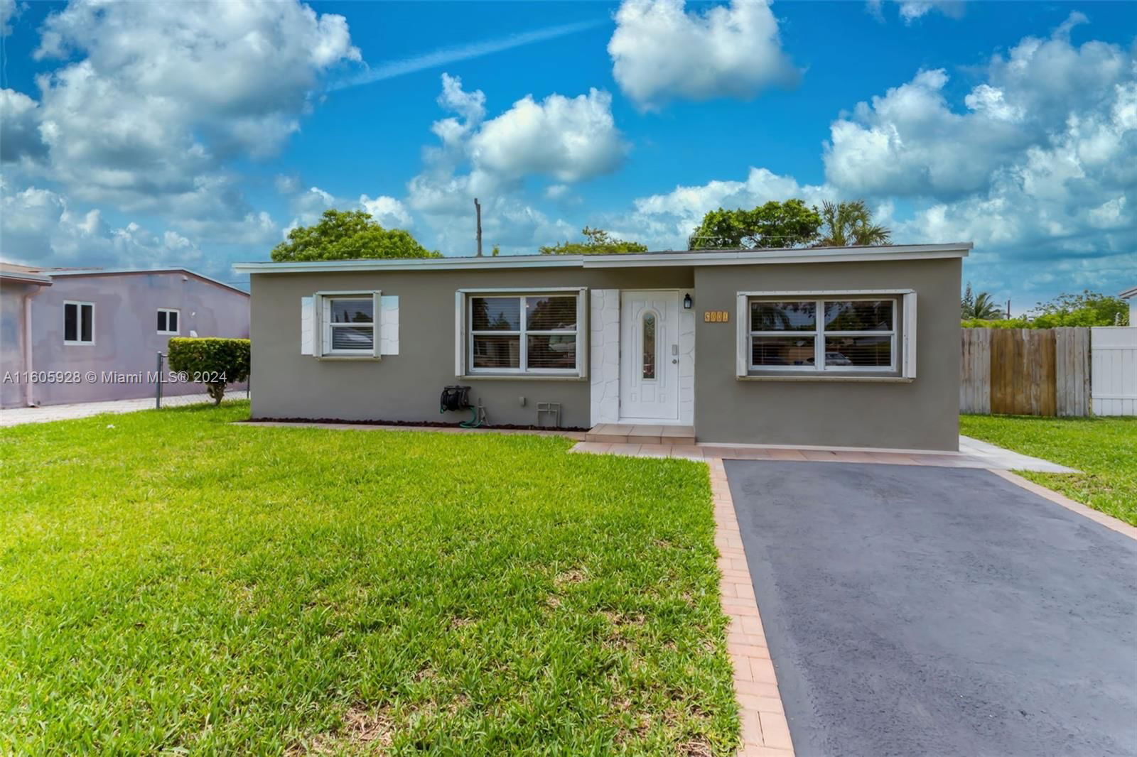 Real estate property located at 6001 5th Ave, Broward County, COLLIER ESTATES 1ST ADD, Oakland Park, FL