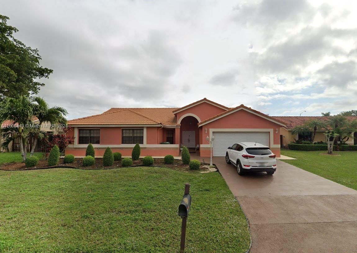 Real estate property located at 5525 155th Ct, Miami-Dade County, LAKES OF THE MEADOW SEC 4, Miami, FL