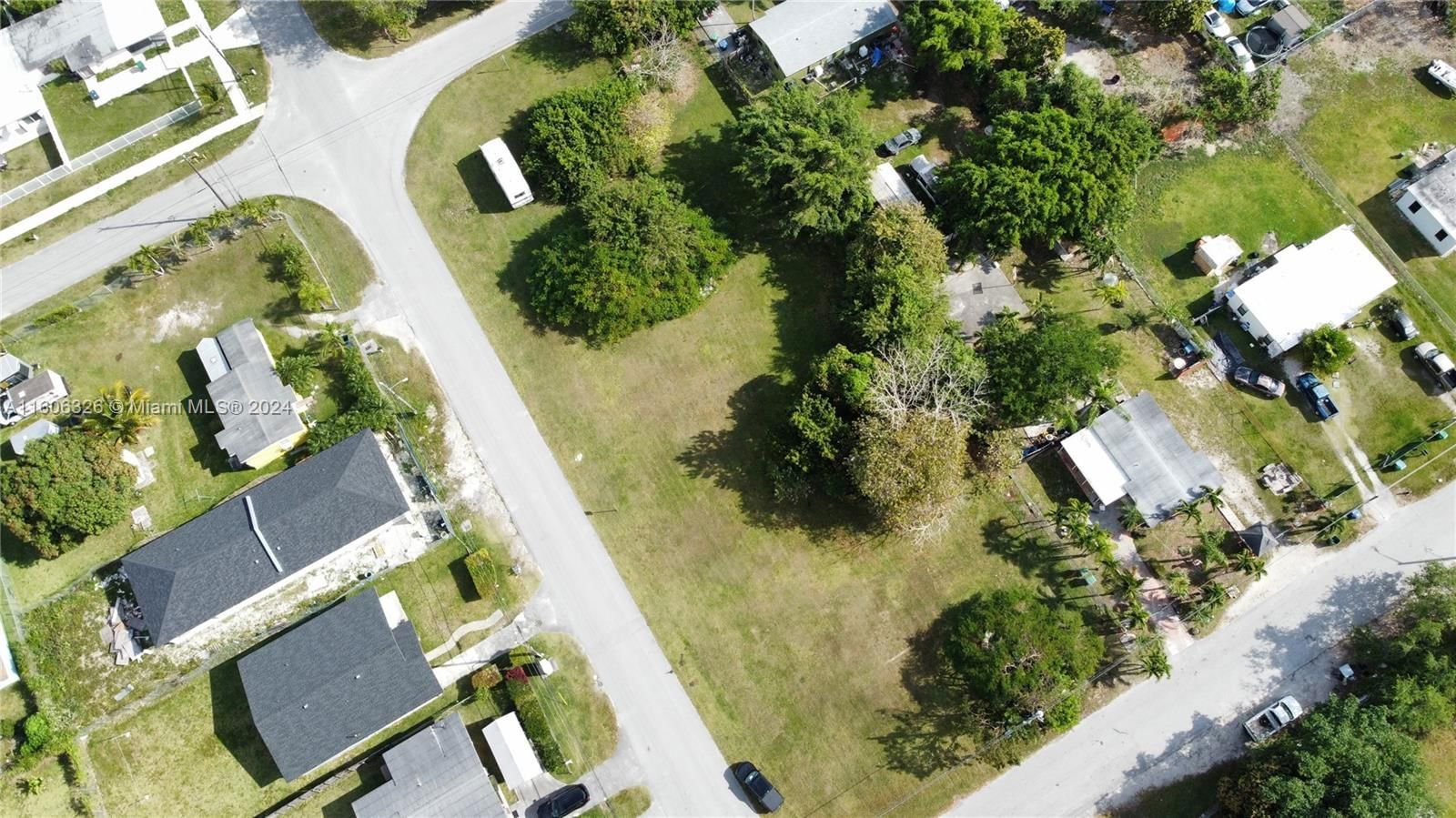 Real estate property located at 213xx 119th Ave, Miami-Dade County, None, Unincorporated Dade County, FL