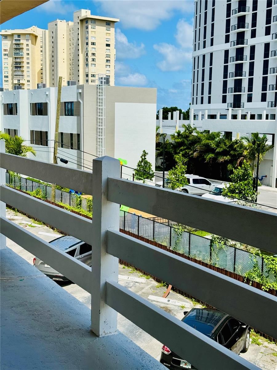 Real estate property located at 1600 114th St #310, Miami-Dade, LIDO BAY LODGE CONDOMINIU, Miami, FL