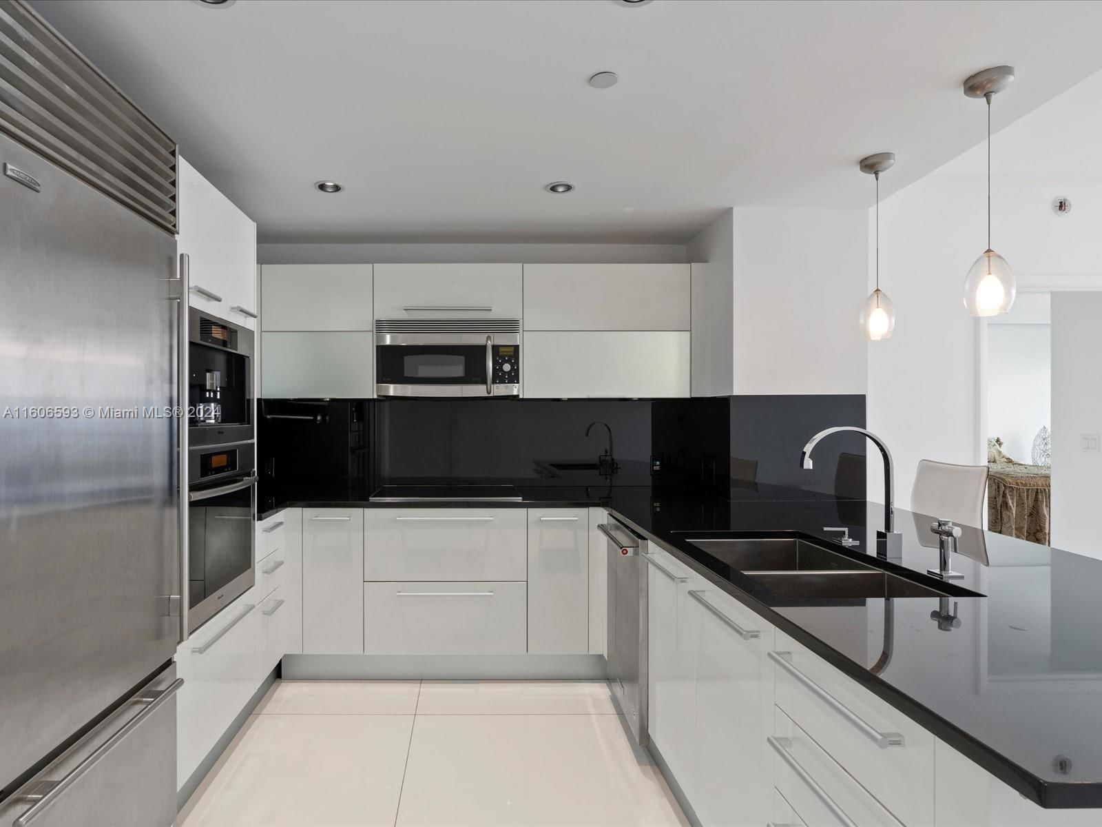Real estate property located at 17121 Collins Ave #1607, Miami-dade, Jade Ocean Condo, Sunny Isles Beach, FL