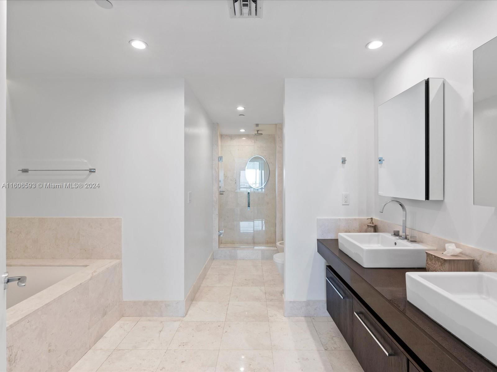 Real estate property located at 17121 Collins Ave #1607, Miami-dade, Jade Ocean Condo, Sunny Isles Beach, FL