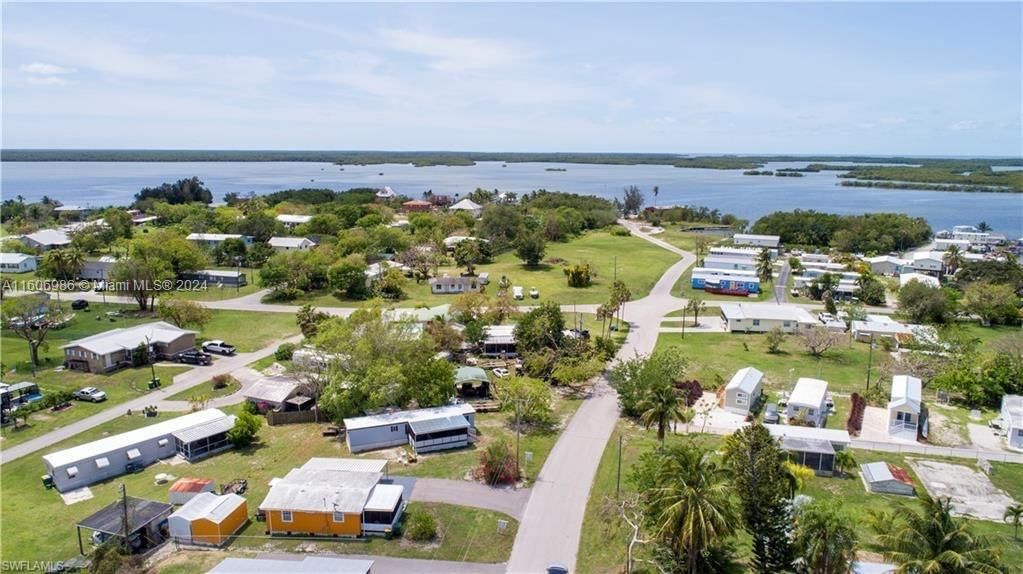 Real estate property located at 268 Mamie ST, Collier, Chokoloskee, Other City - In The State Of Florida, FL