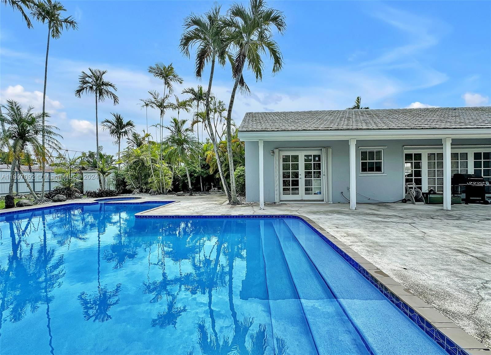 Real estate property located at 11515 60th St, Miami-Dade County, CORAL CREEK, Miami, FL