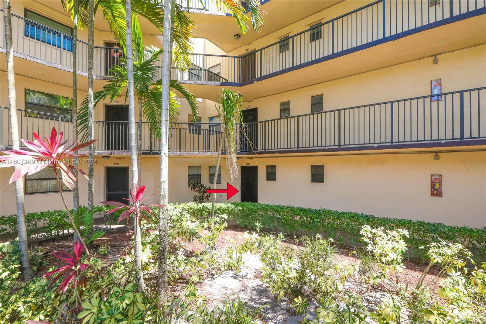 Real estate property located at 6655 Broward Blvd #103, Broward County, PLANTATION CLUB D CONDO, Plantation, FL