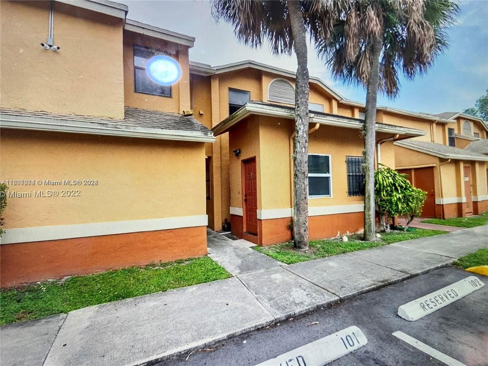 Real estate property located at 2471 56th Ave #2-15, Broward, CIRCLE VILLAS (THE) CONDO, Lauderhill, FL