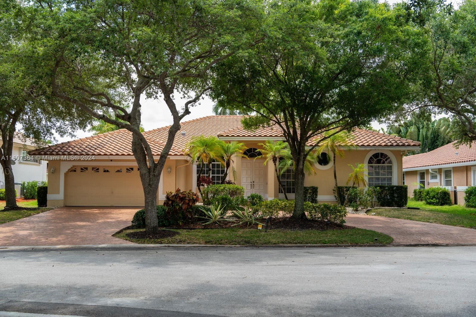 Real estate property located at 12714 18th Ct, Broward, FAIRWAYS AT EAGLE TRACE, Coral Springs, FL