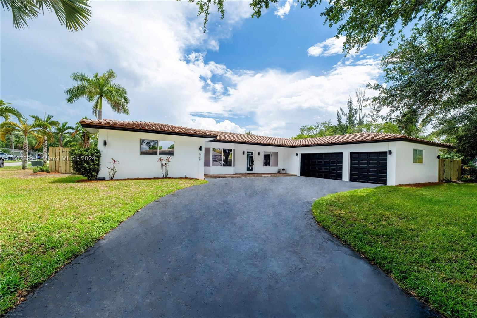 Real estate property located at 5400 Oakwood Rd, Broward County, PLANTATION MANORS-RESUB, Plantation, FL