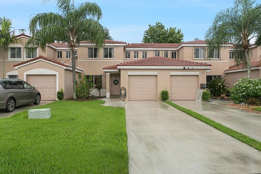 Real estate property located at 11117 17th Mnr, Broward County, VILLAGE AT HARMONY LAKE, Davie, FL