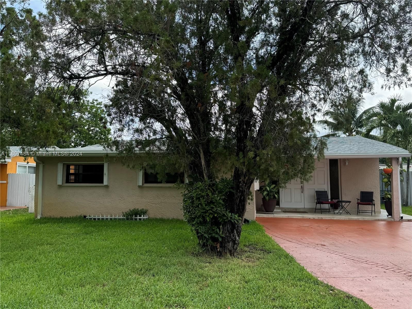 Real estate property located at 2420 62nd Ave, Broward County, SUNSHINE PARK ESTATES ADD, Hollywood, FL