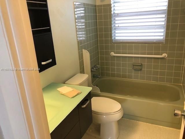 Real estate property located at 601 79th Ave #104, Broward County, ORIOLE GARDENS TWO 57 CON, Margate, FL