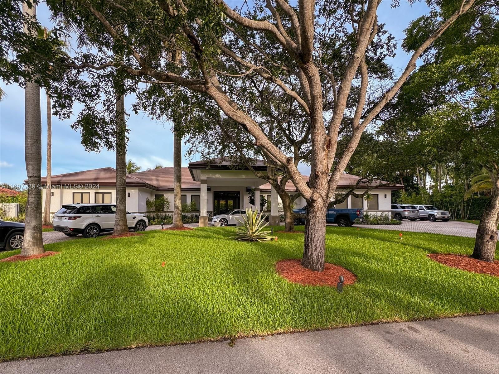 Real estate property located at 10300 90th Ave, Miami-Dade County, GALLOWAY GLEN, Miami, FL