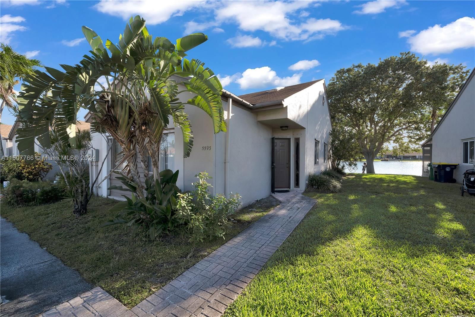 Real estate property located at 5593 Park Rd, Broward County, TWIN LAKE GARDENS, Dania Beach, FL