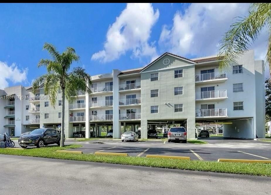 Real estate property located at 8200 210th St #109, Miami-Dade County, SAGA BAY GARDENS CONDO, Cutler Bay, FL