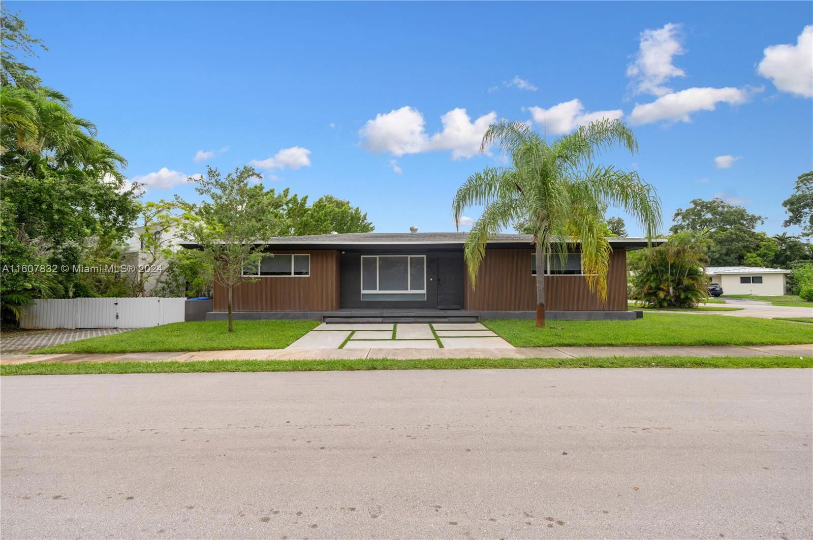 Real estate property located at 970 87th St, Miami-Dade, MICHELLE HEIGHTS, Miami, FL