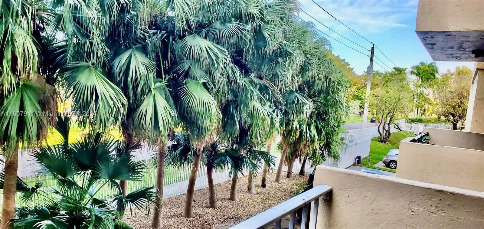 Real estate property located at 2350 135th St #212, Miami-Dade, VECINO DEL MAR CONDO, North Miami, FL