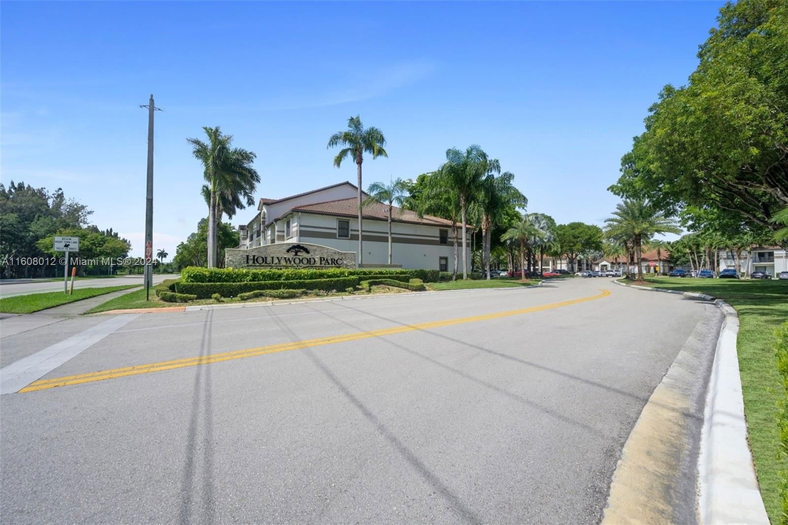 Real estate property located at 620 Park Rd #17-2, Broward County, HOLLYWOOD PARC CONDO, Hollywood, FL