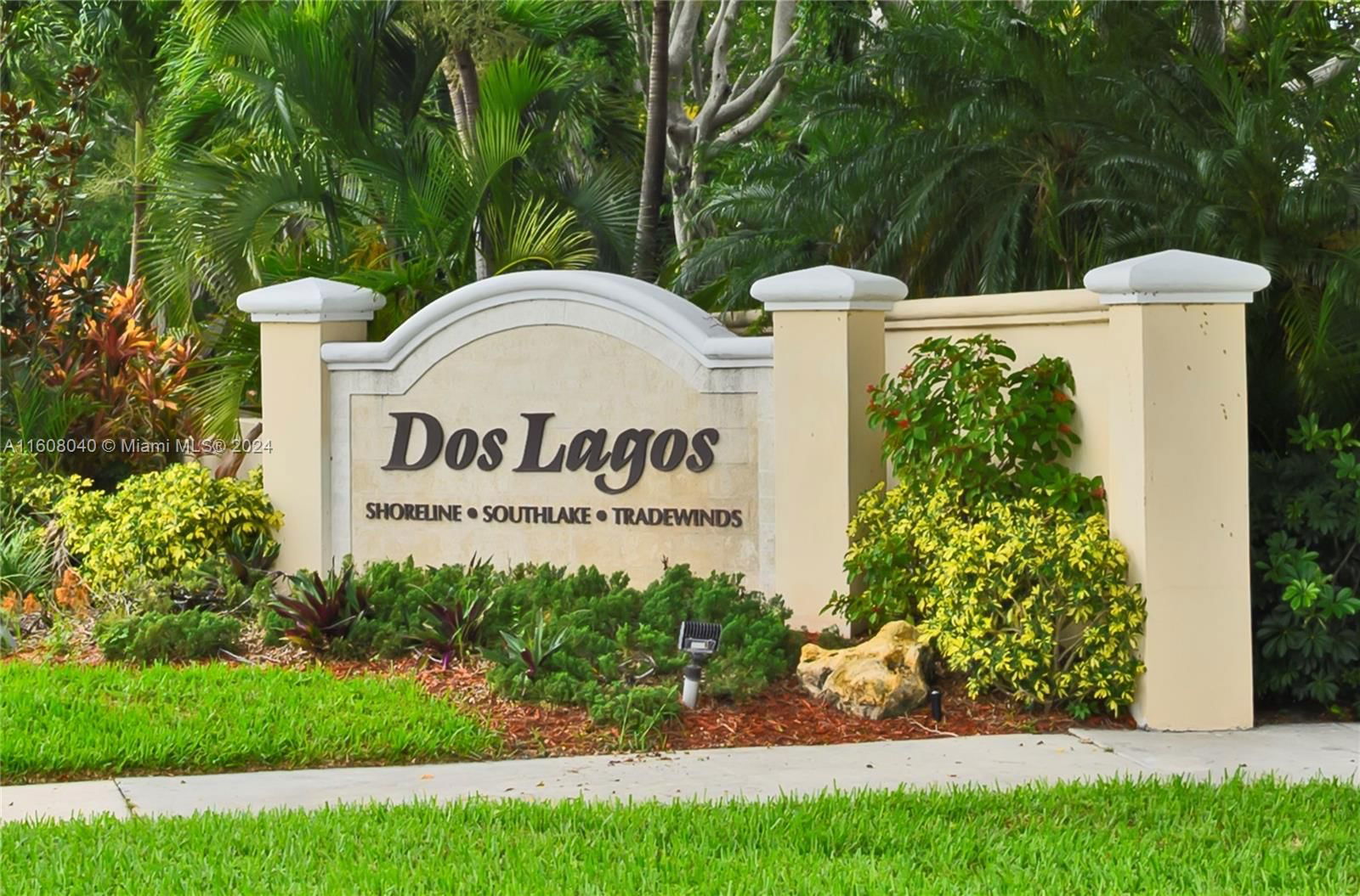 Real estate property located at 7 Via De Casas Sur #103, Palm Beach, SOUTH LAKE CONDO, Boynton Beach, FL