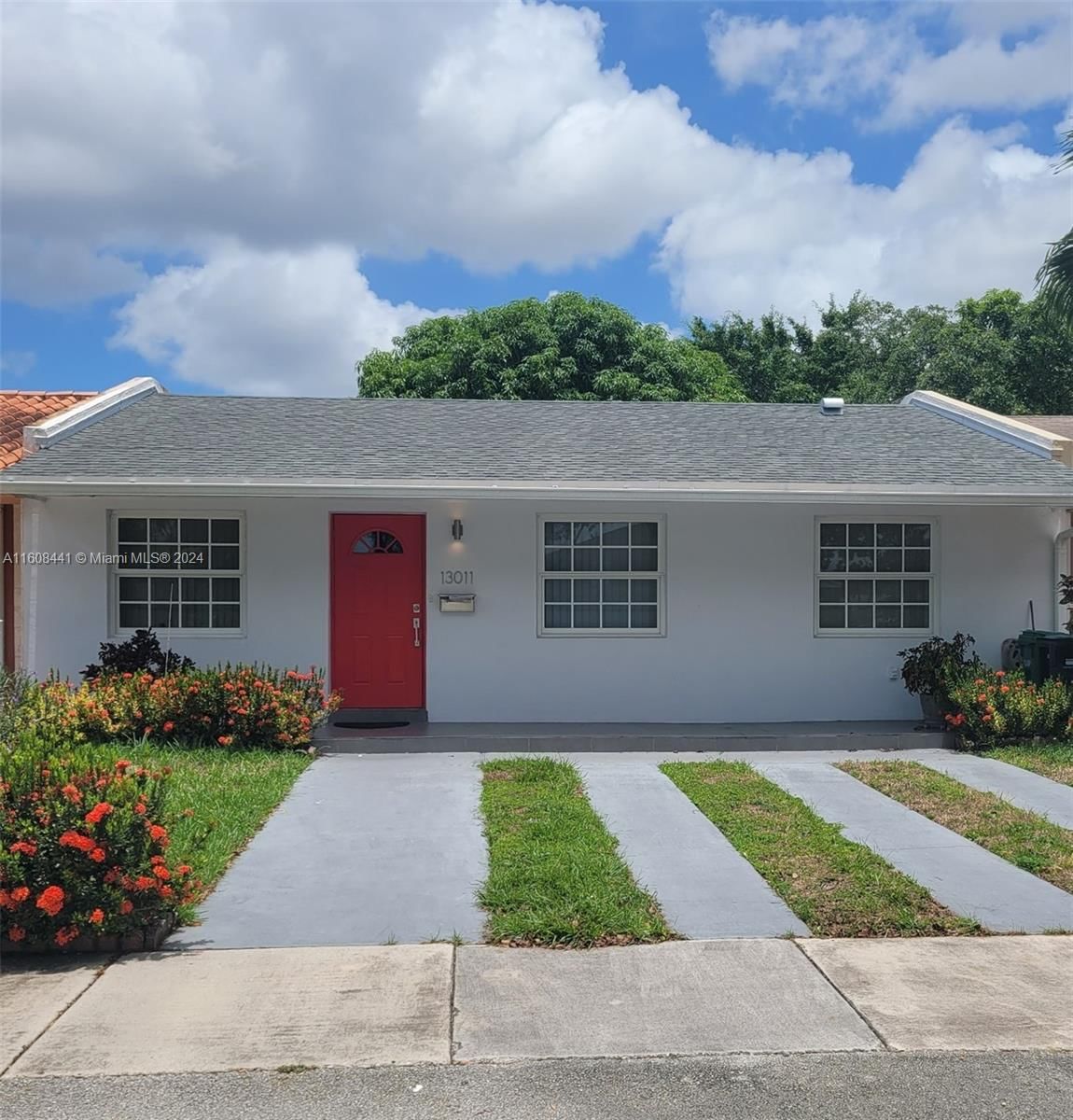 Real estate property located at 13011 42nd Ter #13011, Miami-Dade County, ROYALE GREEN TOWNHOUSE SE, Miami, FL