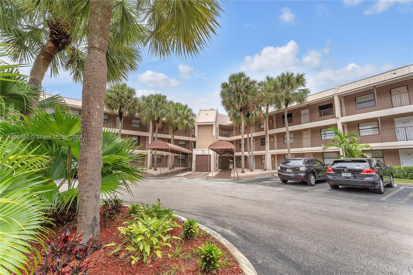 Real estate property located at 8721 Shadow Wood Blvd #208, Broward, RAMBLEWOOD COURT, Coral Springs, FL