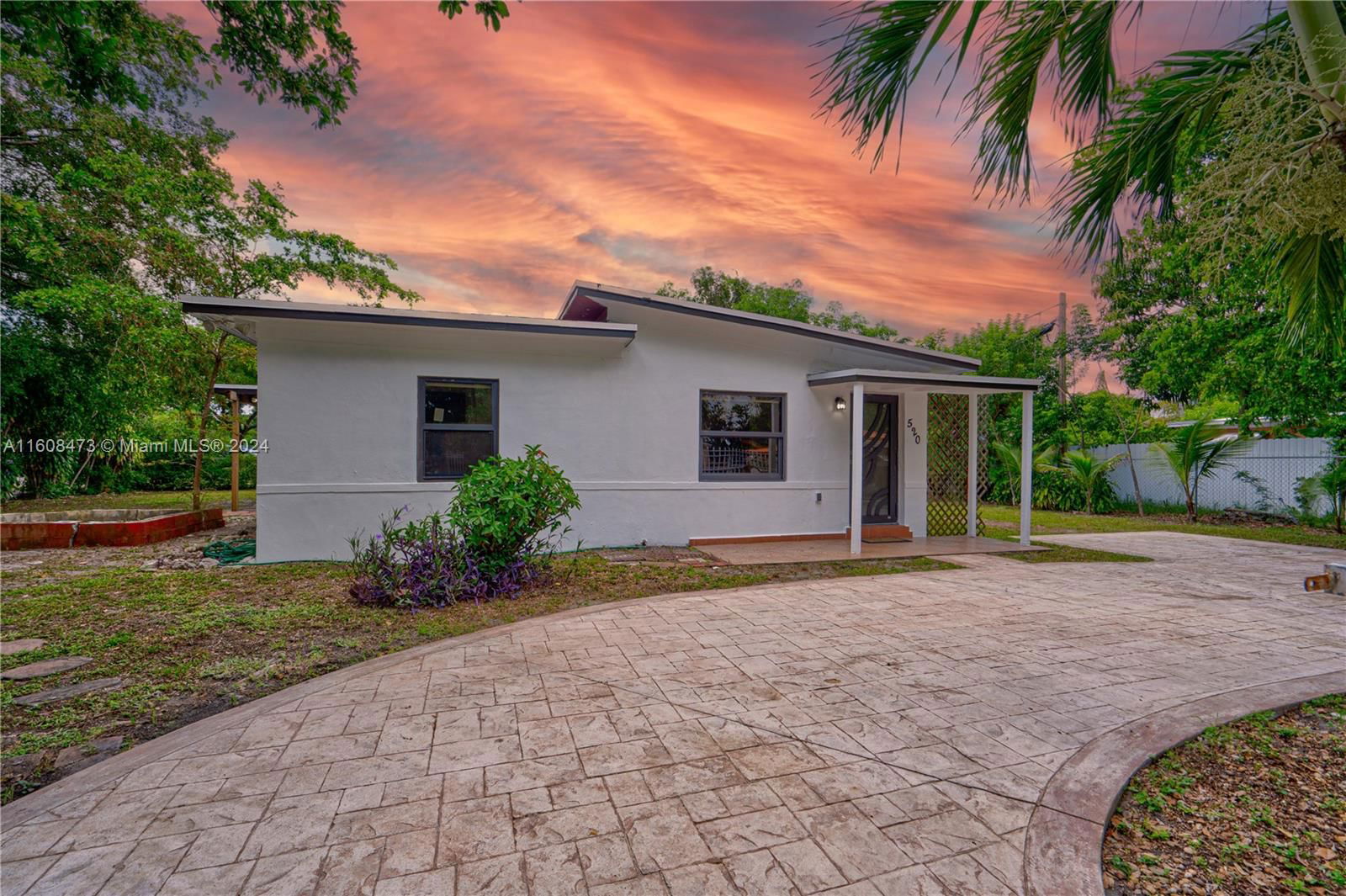 Real estate property located at 520 142nd St, Miami-Dade County, NICHOLS HEIGHTS, North Miami, FL