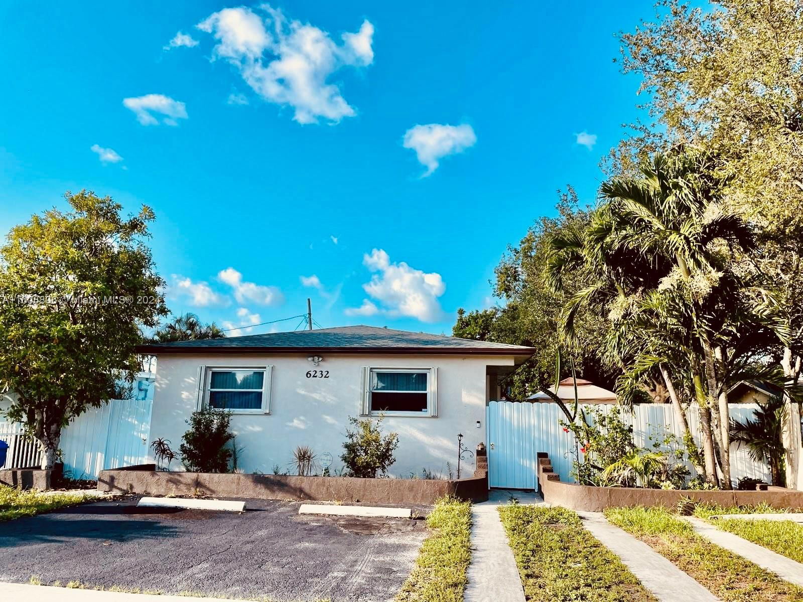 Real estate property located at 6232 Dawson St, Broward County, BEVERLY PARK, Hollywood, FL