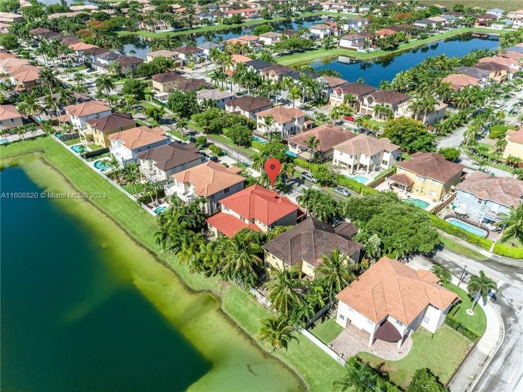 Real estate property located at 6445 164th Ave, Miami-Dade, CRESTVIEW LAKES, Miami, FL