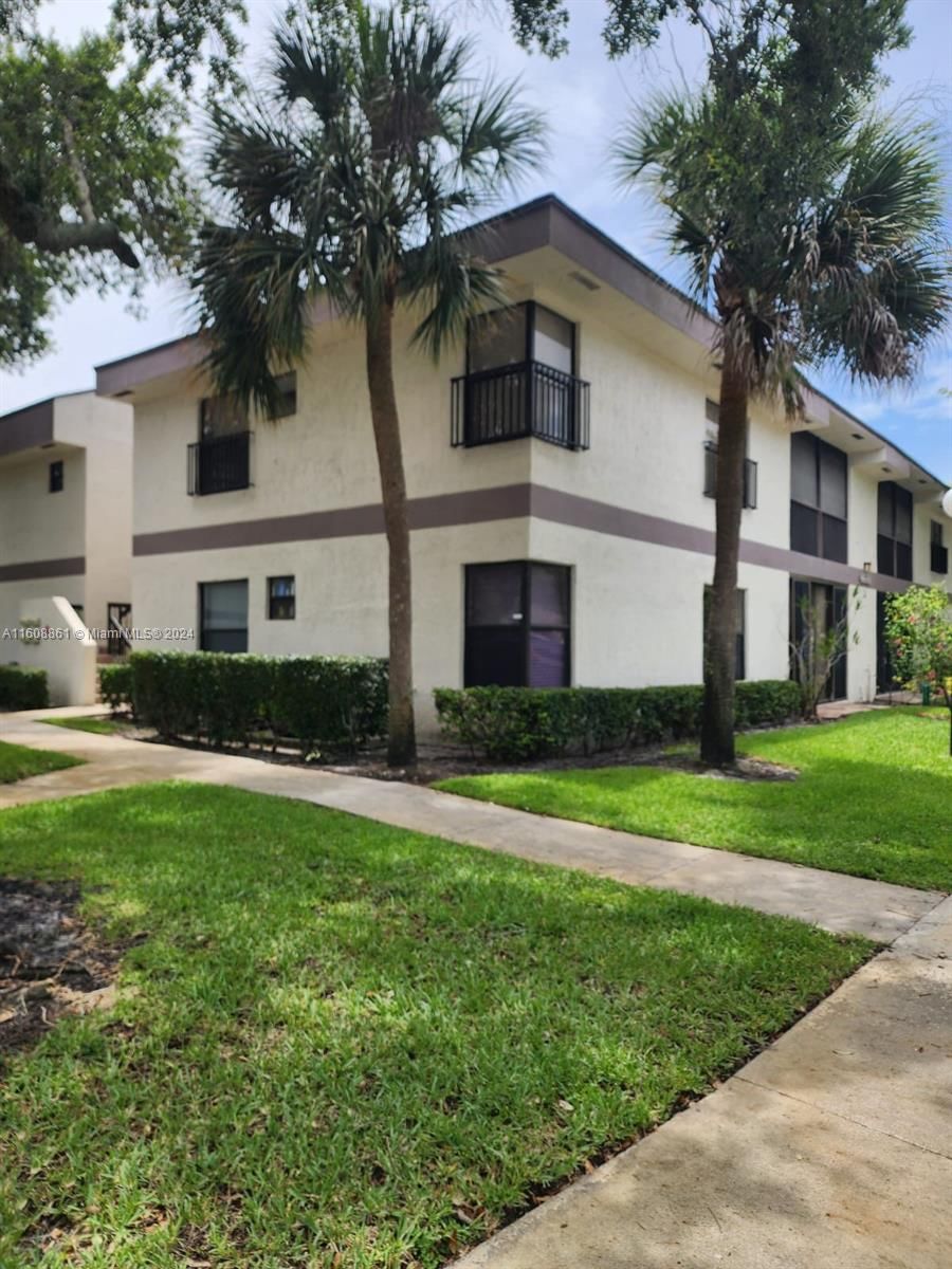 Real estate property located at 4714 Carambola Cir N #2794, Broward County, APPLEWOOD VILLAGE III-A C, Coconut Creek, FL