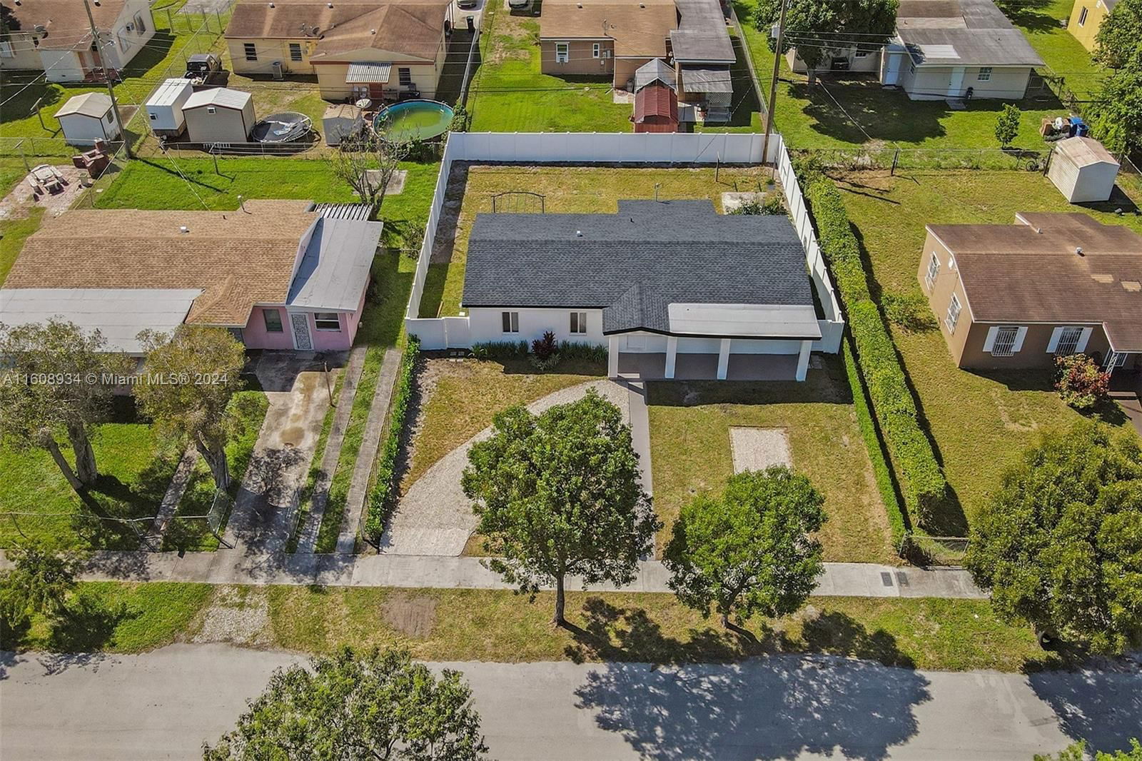 Real estate property located at 15850 18th Ave, Miami-Dade County, BUNCHE PARK 1 ADDN, Miami Gardens, FL