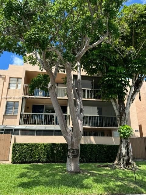 Real estate property located at 10975 107th St #316, Miami-Dade, THE GARDENS OF KENDALL CO, Miami, FL