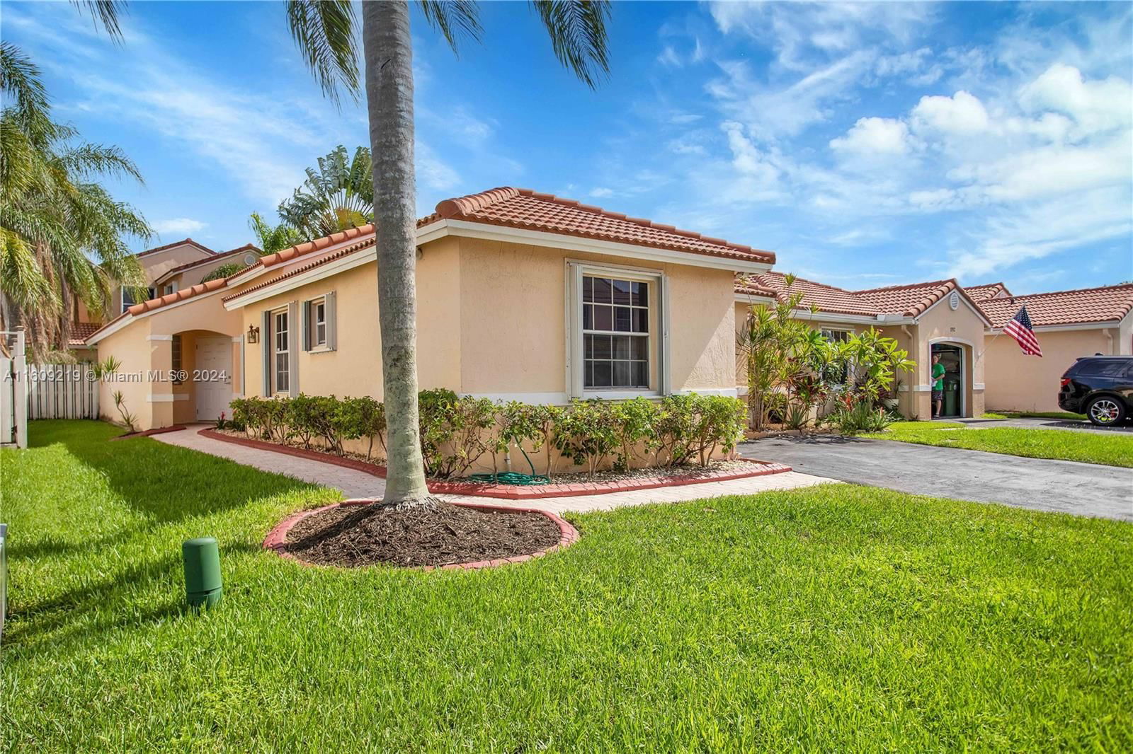 Real estate property located at 17302 6th Ct, Broward County, SILVER LAKES AT PEMBROKE, Pembroke Pines, FL