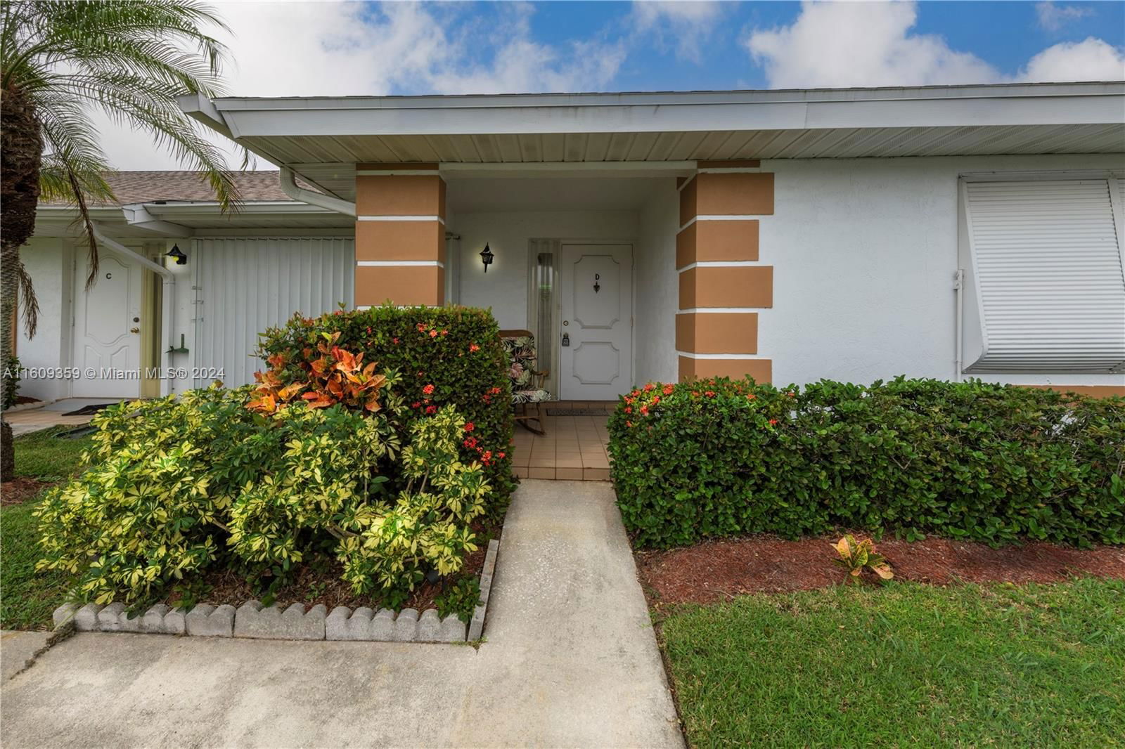Real estate property located at 323 Colony Ln D, St Lucie County, HIGH POINT OF FORT PIERCE, Fort Pierce, FL