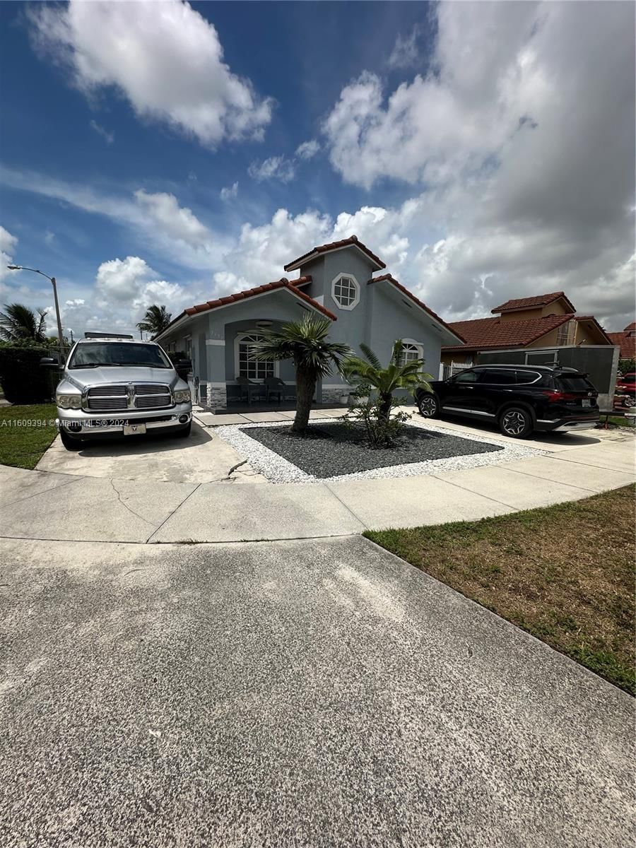 Real estate property located at 3457 74th Pl, Miami-Dade County, BELLA CASA POINT, Hialeah, FL