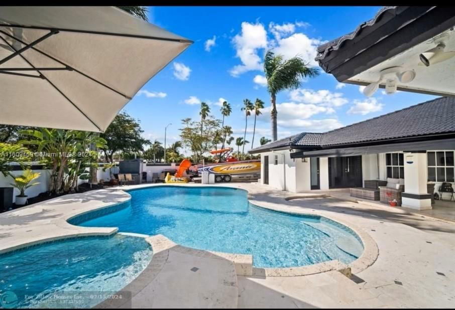 Real estate property located at 12680 77th St, Miami-Dade County, LE CHELLE ESTATES, Miami, FL