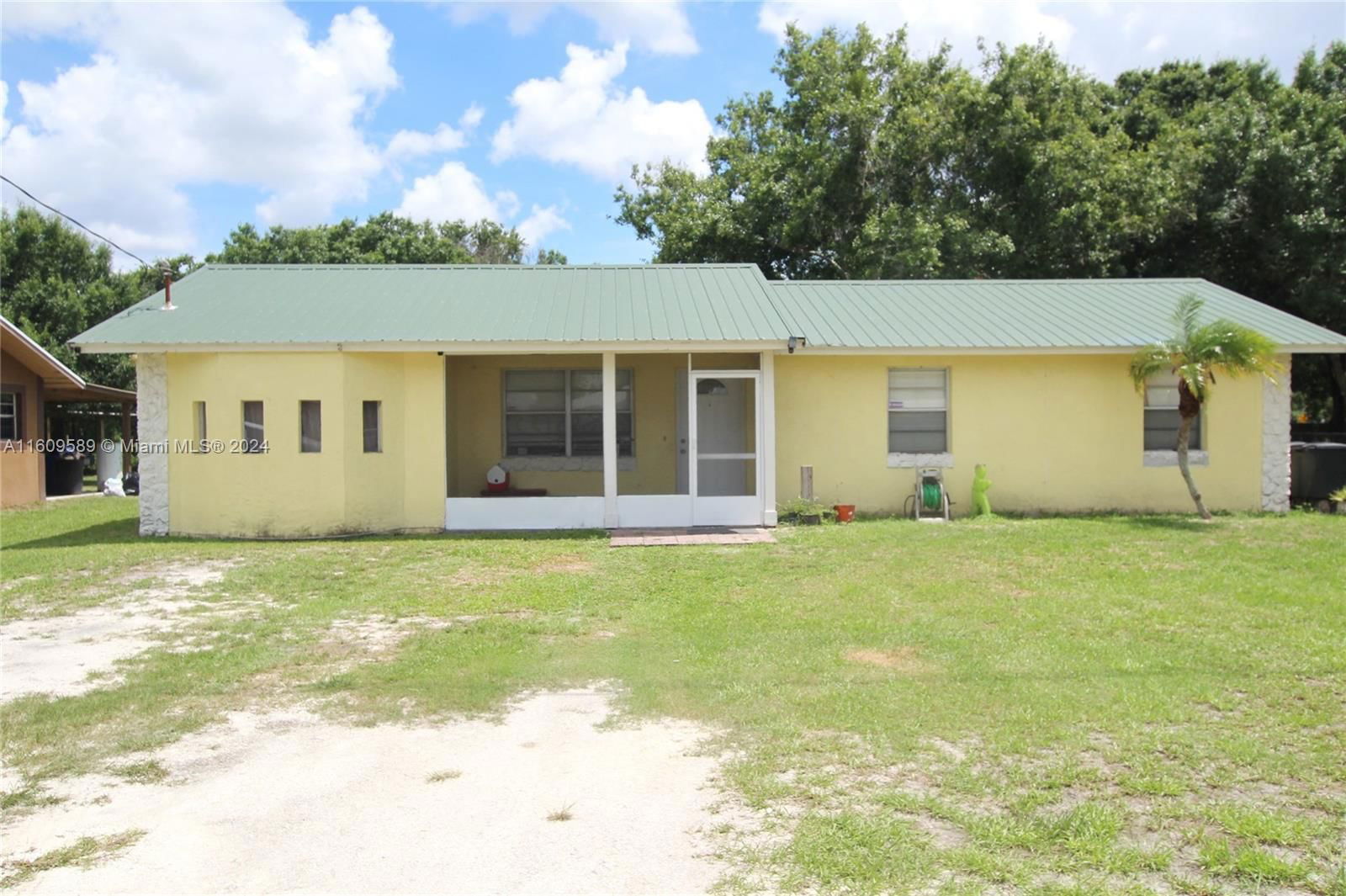 Real estate property located at 738 21st Lane, Okeechobee, Conners Highlands, Okeechobee, FL