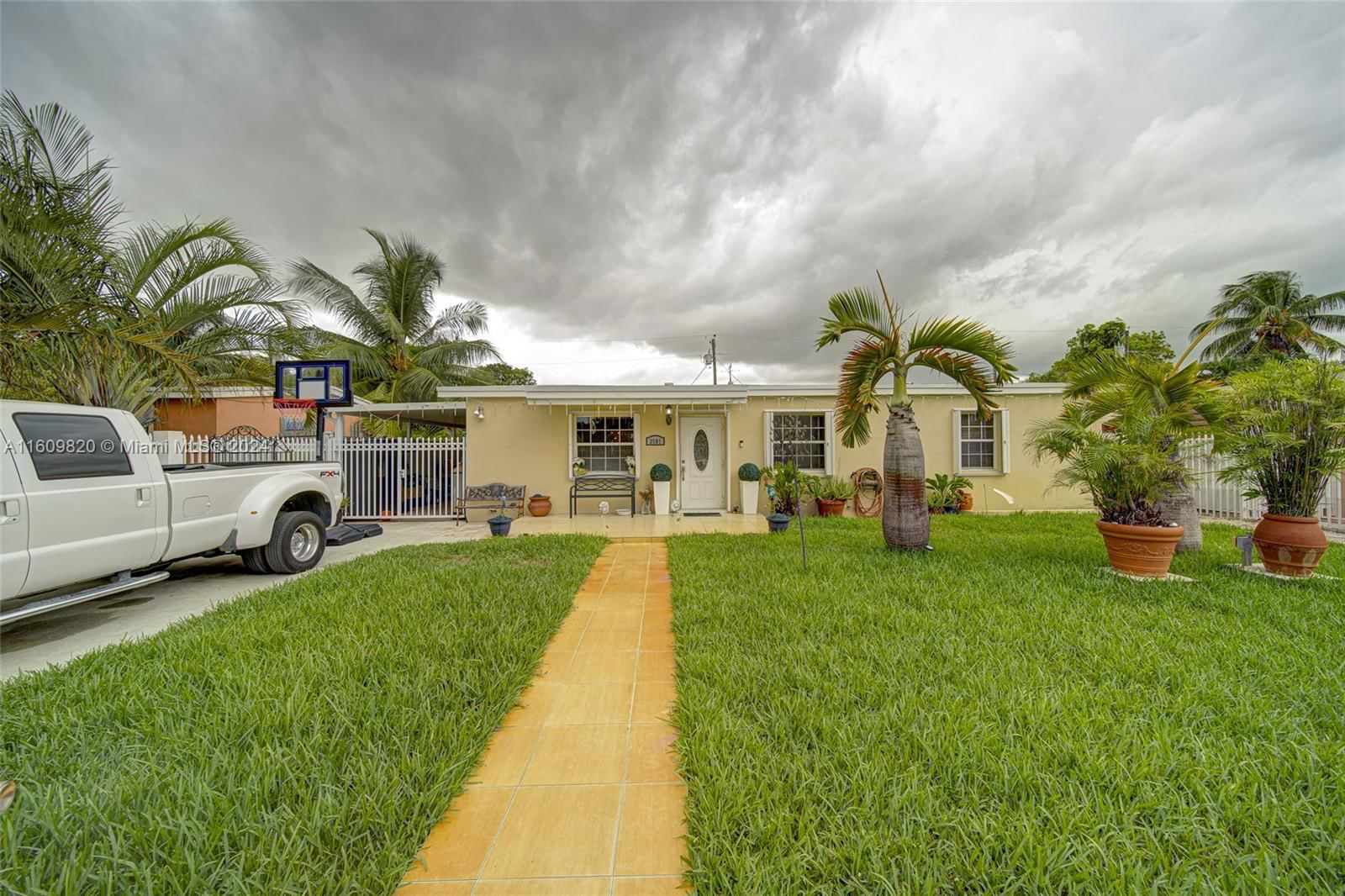 Real estate property located at 3501 95th St, Miami-Dade County, RICMAR HGTS, Miami, FL