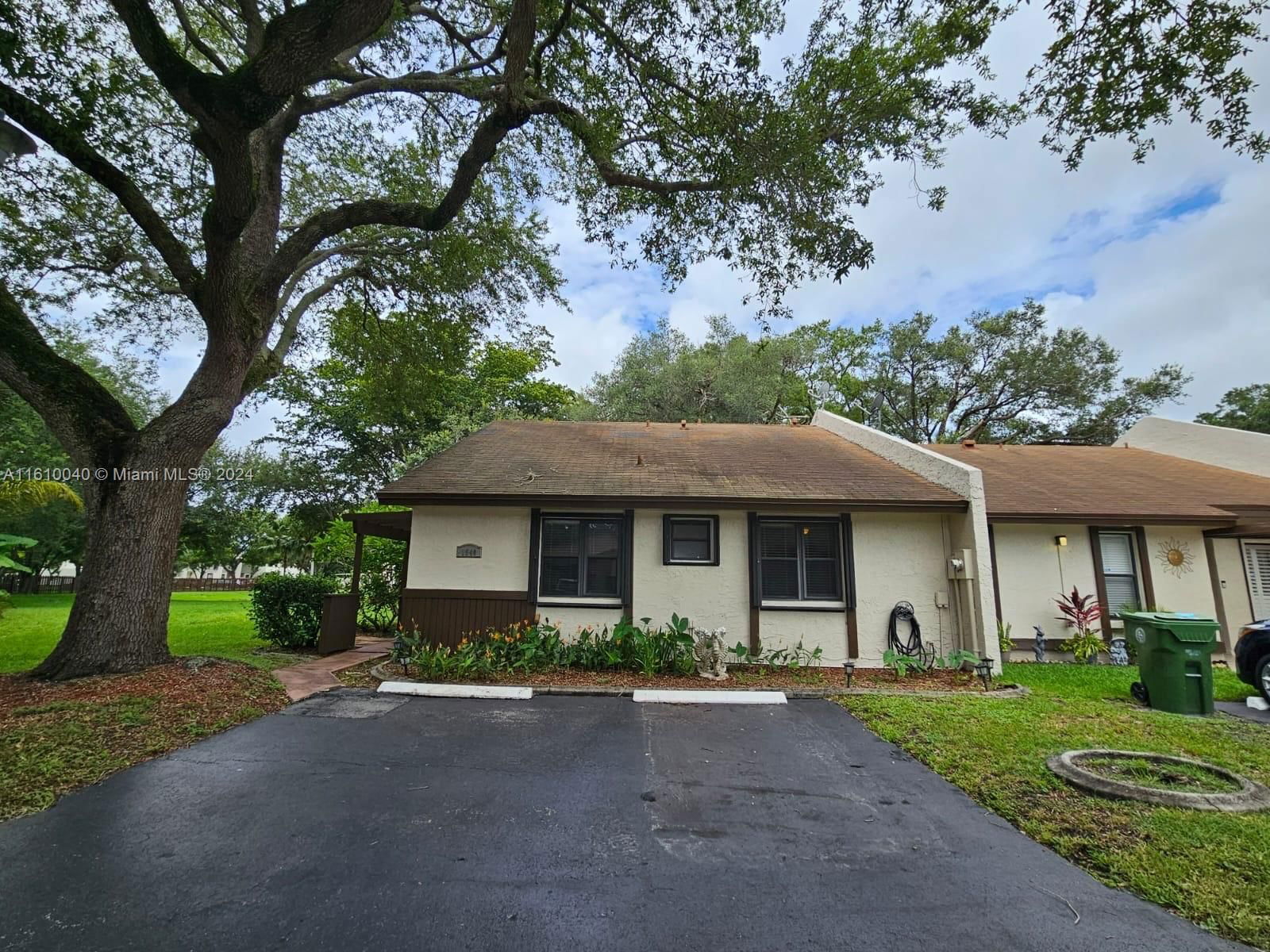 Real estate property located at 1540 97th Ave, Broward County, EVERGLADES SUGAR & LAND C, Pembroke Pines, FL