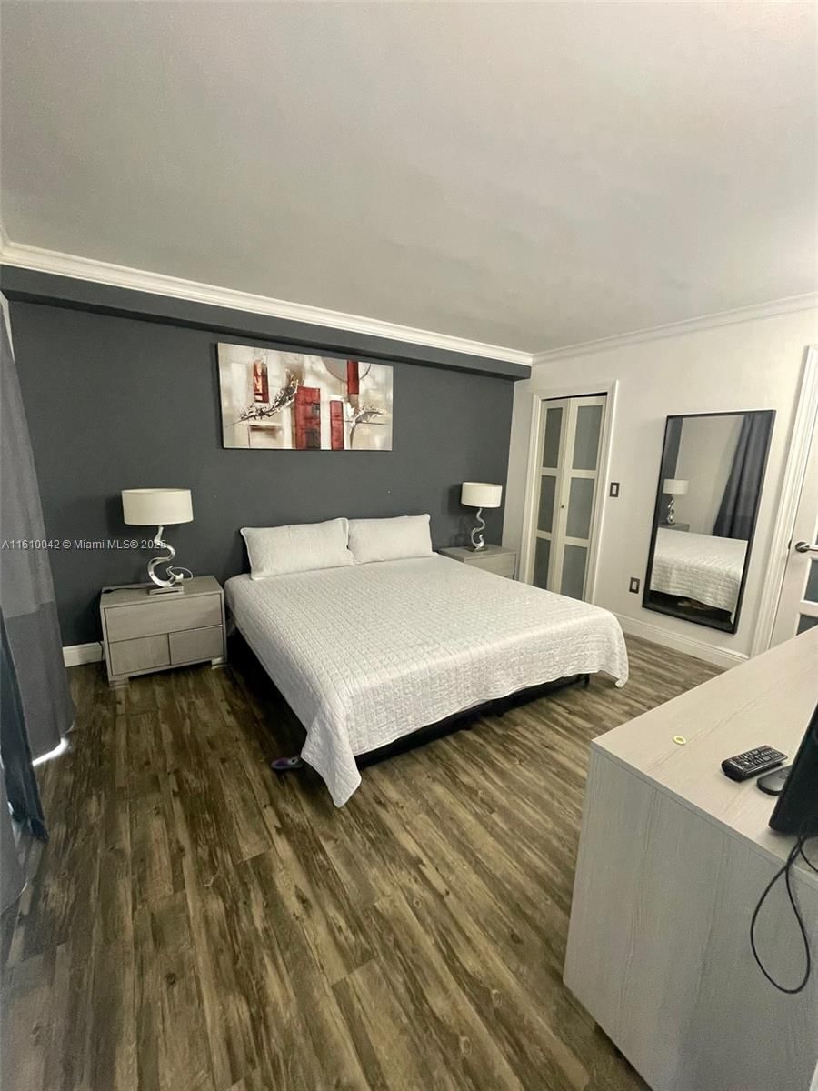 Real estate property located at 11800 18th St #131-4, Miami-dade, International Park Condo, Miami, FL